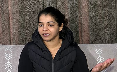 ‘நாட்டின் மகள்கள் தோற்றனர். பிரிஜ் பூஷண் வெற்றி’ : சாக்‌ஷி மாலிக் உருக்கம்!