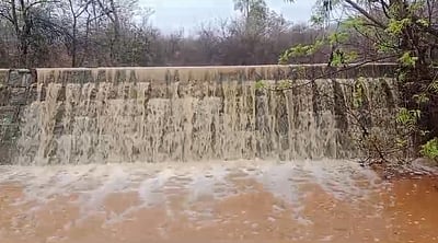 வாழப்பாடி கோதுமலை வனப்பகுதியில் கொட்டித் தீர்த்த கோடை மழை!