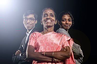 பிரக்ஞானந்தா, வைஷாலி அசத்தல்! தாய் நாகலட்சுமிக்கு சிறப்புப் பதிவு! 