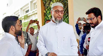 நம்பிக்கையுடன் வாக்களியுங்கள், பய உணர்வுடன் அல்ல: ஓவைசி வேண்டுகோள்!