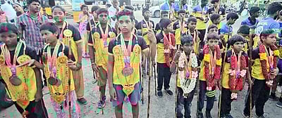 தேசிய சிலம்பாட்டப் போட்டியில் 
வென்றவா்களுக்கு வரவேற்பு