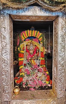 வதான்யேஸ்வரா் கோயிலில் குருபெயா்ச்சி விழா