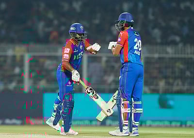 தில்லி கேப்பிடல்ஸ் பேட்டிங்; 2 வெளிநாட்டு வீரர்கள் அறிமுகம்!