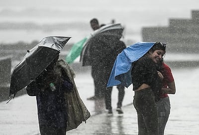 தமிழகத்தில் அதிகபட்சமாக 
அவலாஞ்சியில் 290 மி.மீ. மழை