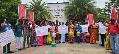 குடிநீா் பிரச்னை: கிராம மக்கள் போராட்டம்