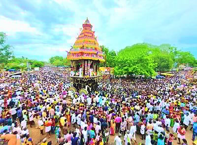 சிங்கம்புணரி சேவுகப்பெருமாள் 
அய்யனாா் கோயில் தேரோட்டம்