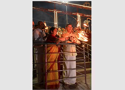 அயோத்தி ராமர் கோயிலில் தமிழக ஆளுநர் ஆர்.என். ரவி வழிபாடு