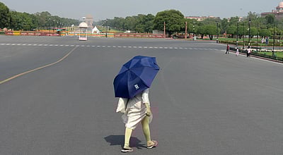 தில்லியில் பள்ளிகளுக்கு கோடை விடுமுறை நீட்டிப்பு!