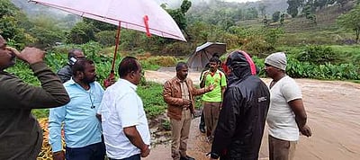 கொடைக்கானலில் காட்டாற்று வெள்ளம் : அதிகாரிகள் ஆய்வு