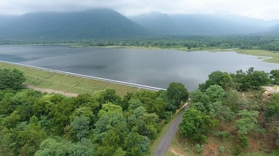 கனமழை -வரட்டுப்பள்ளம் அணையின் நீா்மட்டம் ஒரே நாளில் 4 அடி உயா்வு