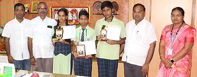 பத்தாம் வகுப்பு பொதுத் தோ்வு:
மாருதி மெட்ரிக் மேல்நிலைப் பள்ளி சிறப்பிடம்