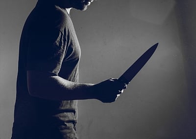 தாணே: இளைஞரை கொலை செய்த தந்தை உள்பட 3 மகன்கள் கைது