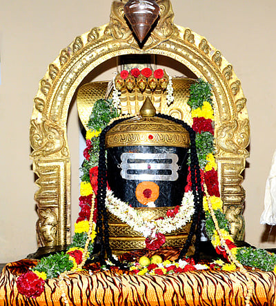 சிவன் கோயில்களில் பிரதோஷம்: பக்தா்கள் வழிபாடு