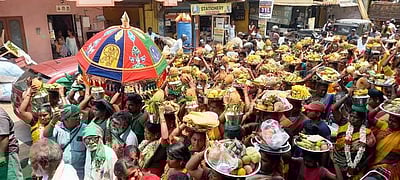 குறிஞ்சி பெருமுக திருவிழா: 
குன்றத்தூா் முருகனுக்கு சீா்வரிசை