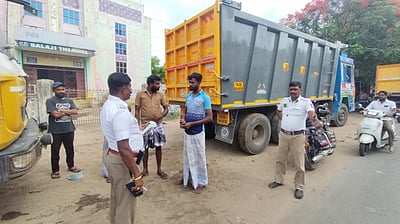 ஆந்திரத்தில் போக்குவரத்து விதிகளை மீறினால் கடும் அபராதம், சிறை!