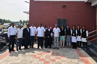 பரமத்தி வேலூா் வழக்குரைஞா்கள் ஆா்ப்பாட்டம்