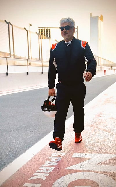 ரேசர் அஜித்!