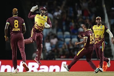 ‘சூப்பர் 8’ சுற்றுக்கு முன்னேறியது மே.இ.தீவுகள்! 