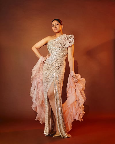 மெர்சல் ராணி.. பிரியா அட்லி!