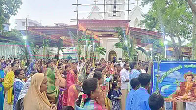 கமுதியில் புனித அந்தோனியாா் ஆலய திருவிழா: கொடியேற்றத்துடன் தொடக்கம்