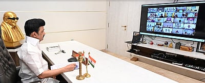 கள்ளக்குறிச்சி சம்பவம் எதிரொலி- ஆட்சியர், எஸ்.பி.க்களுடன் முதல்வர் ஆலோசனை  