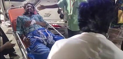 கூலித் தொழிலாளி இறுதிச் சடங்கில் கள்ளச்சாராயம் குடித்தவர்கள்!