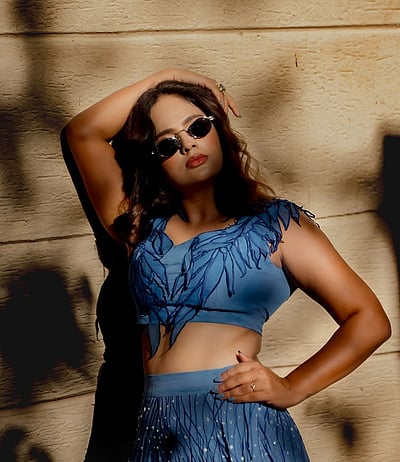 ஆடையினால் வரும் பொலிவு!  நந்திதா ஸ்வேதா..!