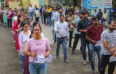 ‘நீட்’ மறுதோ்வு: கருணை மதிப்பெண் ரத்து செய்யப்பட்ட 813 போ் பங்கேற்பு