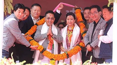 எம்.எல்.ஏ.வாக பதவியேற்ற மறுநாளே ராஜிநாமா செய்த சிக்கிம் முதல்வரின் மனைவி! 