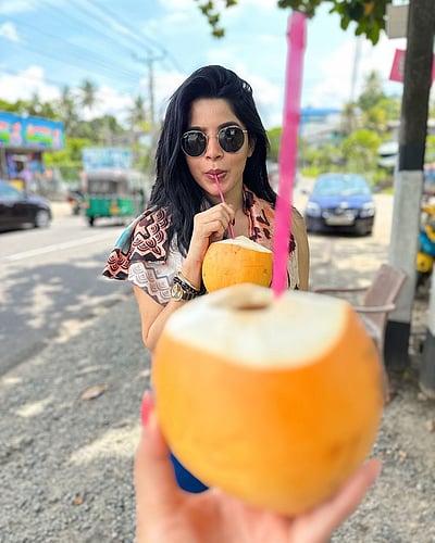 இதுவா? அதுவா? கேட்பது திவ்யபாரதி!