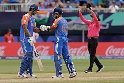 சூப்பர் 8 சுற்று: இந்தியா பேட்டிங்; குல்தீப் யாதவ் அணியில் சேர்ப்பு!