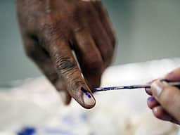 ஏப். 9 முதல் ஏப். 29 வரை வாக்குக் கணிப்புகளை வெளியிடத் தடை: தோ்தல் ஆணையம்