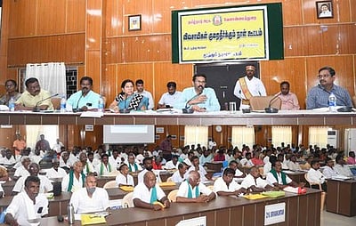 ‘நீா்நிலைகளில் வண்டல் மண் எடுப்பதற்கான வழிகாட்டு நெறிமுறைகள் எளிமையாக்கப்பட்டுள்ளன’