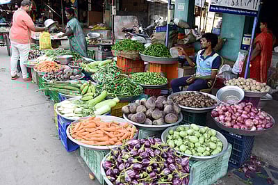 கோயம்பேடு சந்தையில் காய்கறிகள் விலை கடும் வீழ்ச்சி
