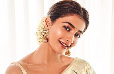 சம்பளத்தை உயர்த்திய பூஜா ஹெக்டே!