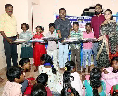 பழங்குடியின குழந்தைகளுக்கு கல்வி உபகரணங்கள் அளிப்பு