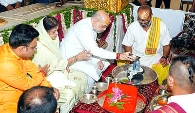 சோமநாதர் கோயிலில் அமித் ஷா வழிபாடு!