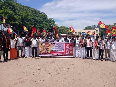 கள்ளச்சாராய விவகாரம்: தேமுதிக ஆா்ப்பாட்டம்