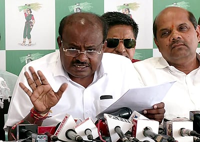 ஹெச்.டி.குமாரசாமி 2 லட்சம் வாக்குகள் வித்தியாசத்தில் வெற்றி!