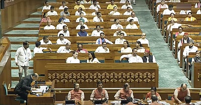 நாடாளுமன்றத்தில் தமிழில் பதவியேற்று வரும் தமிழக எம்.பி.க்கள்!