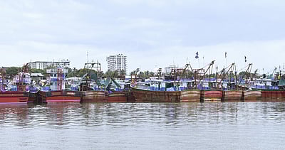 தடைக்காலம்...