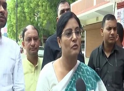 இந்தியா கூட்டணி சீட்டுக்கட்டு போல் கலைந்துவிடும்: அனுப்ரியா படேல்