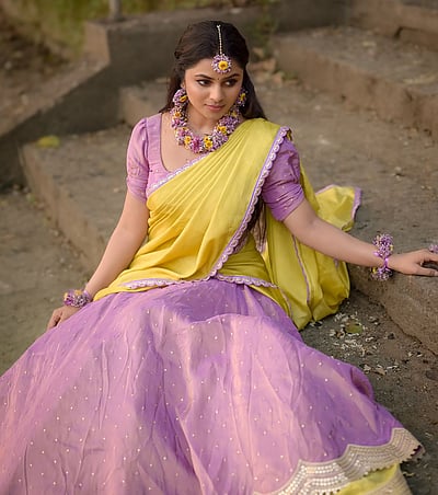 ராதையாக டெல்னா டேவிஸ்...!