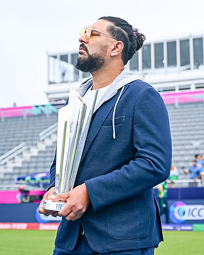 உலகக் கோப்பையும் சிக்ஸர் மன்னனும்...