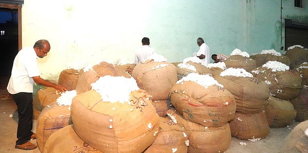 கழிவுப் பஞ்சு விலை உயா்வால் பாதிப்பு: அரசு நடவடிக்கை எடுக்க கோரிக்கை