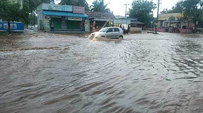 இரவு 10 மணி வரை சென்னை, புறநகருக்கு பலத்த மழை எச்சரிக்கை!