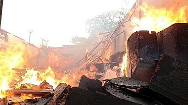 வீட்டு உபயோக தயாரிப்பு நிறுவனத்தில் தீ விபத்து