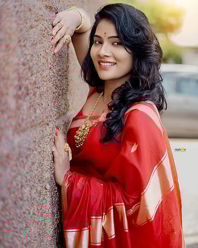 திவ்யா துரைசாமி - புகைப்படங்கள்