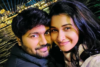 காதலருடன் பிரியா பவானி சங்கர்!