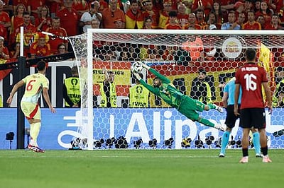 நாக் அவுட் சுற்றில் இத்தாலி, ஸ்பெயின்